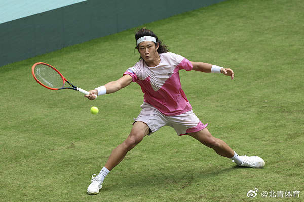 张之臻首进草地巡回赛四强,将挑战世界第一 张之臻首进草地巡回赛四强,将挑战世界第一