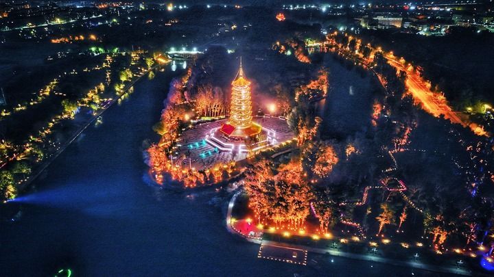 长城脚下泛舟夜游 北京延庆持续激发文旅活力