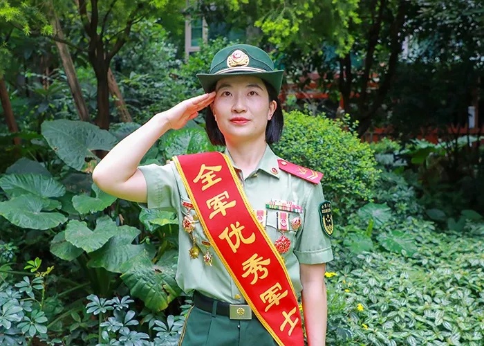 95后女兵，获军士“顶流”荣誉！