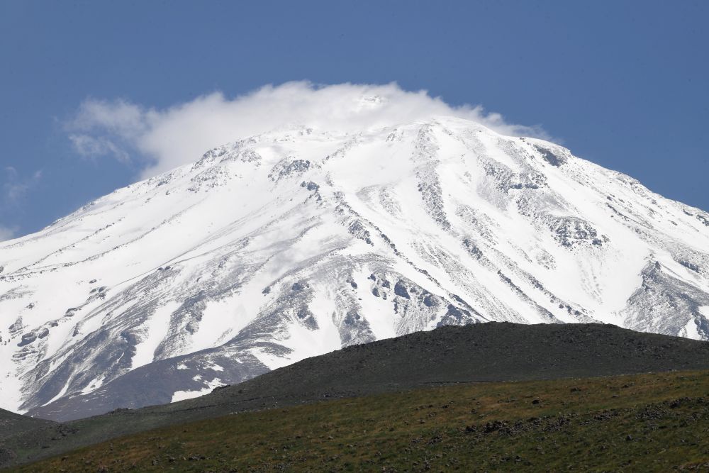 伊朗:夏日里的达马万德山 伊朗:夏日里的达马万德山