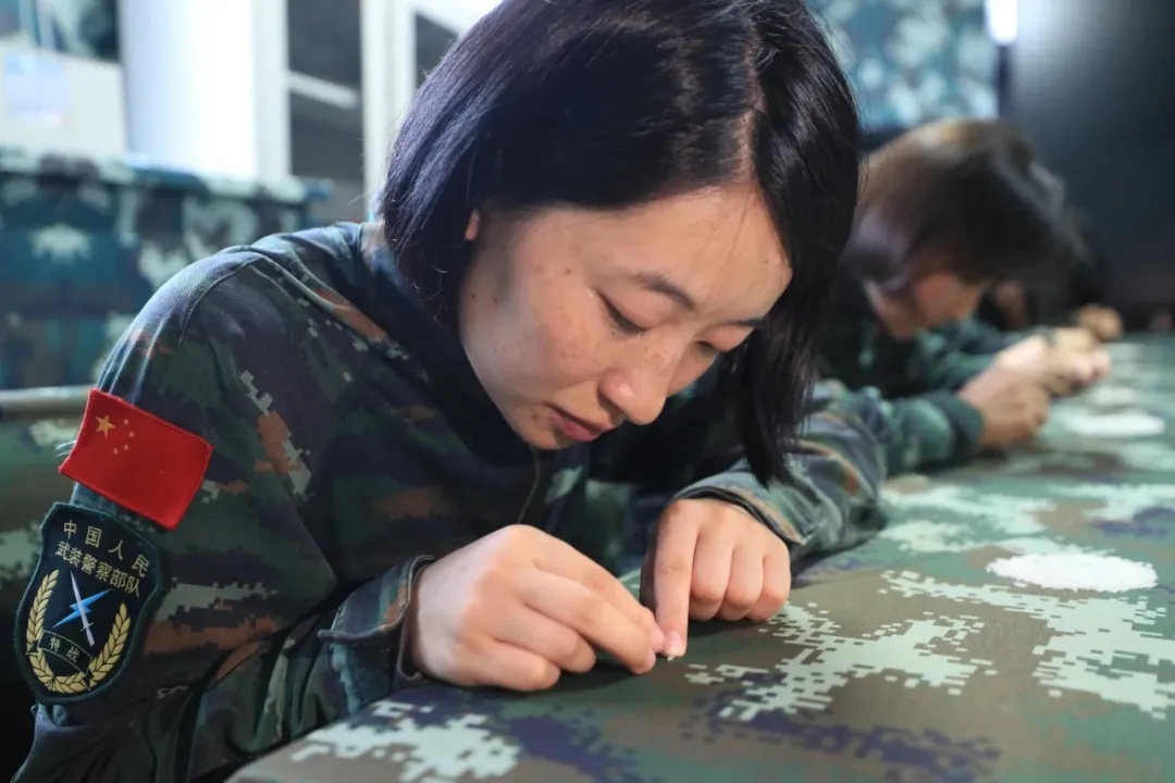 95后女兵，获军士“顶流”荣誉！