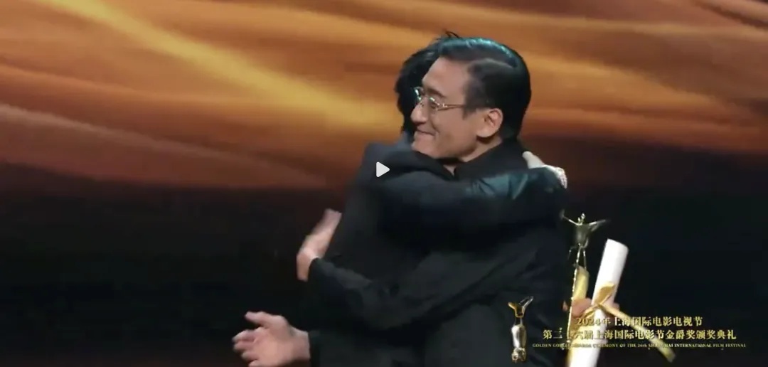 黄晓明，新晋金爵奖影帝！自曝为角色增肥30斤！