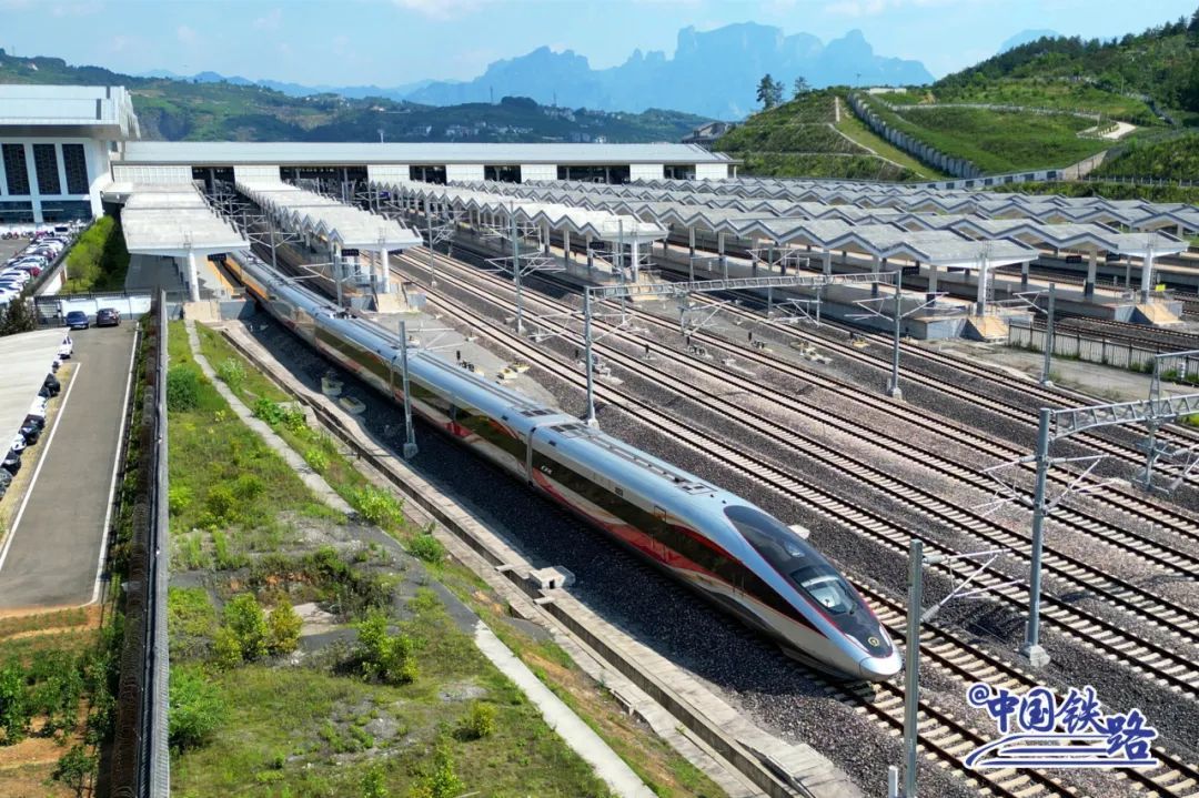 1235公里12站！这两座城市首开直达高铁