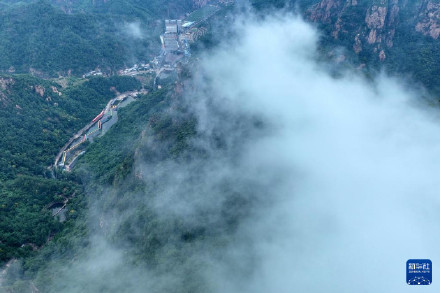 河北邢台：云海翻涌太行山