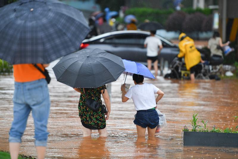 湖南长沙遭遇强降雨 湖南长沙遭遇强降雨