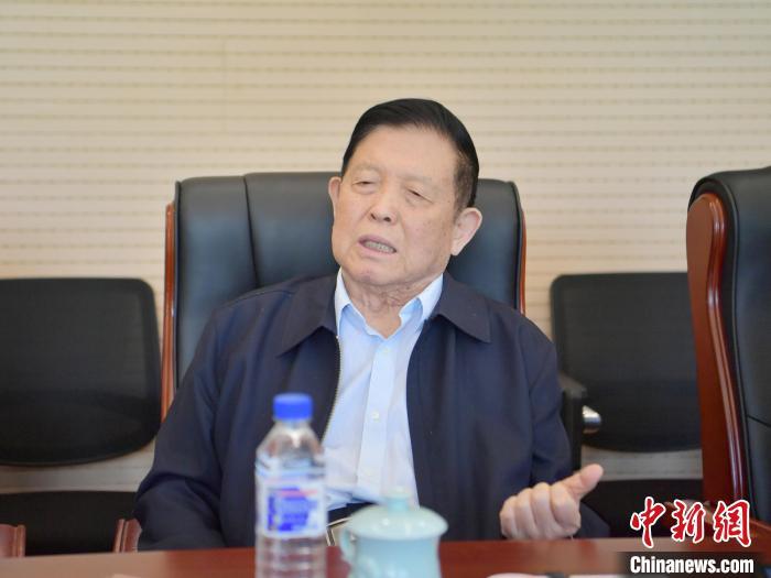 八旬“蘑菇院士”李玉:“食用菌强国梦”近了 八旬“蘑菇院士”李玉:“食用菌强国梦”近了