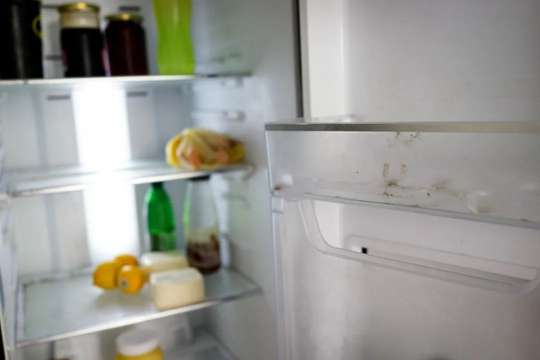 家中出现小霉点,身体可能要遭殃!千万别大意→ 家中出现小霉点,身体可能要遭殃!千万别大意→