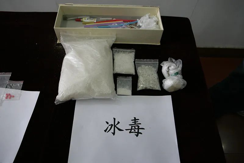 两名毒贩在高速收费站落网，检察机关抗诉后发现“第三人”