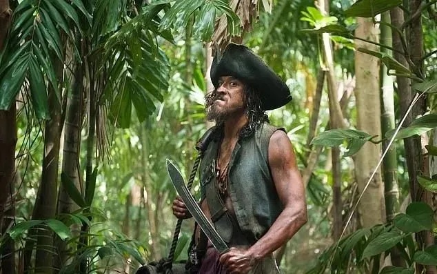 突发!他遭鲨鱼袭击,不幸身亡!曾出演《加勒比海盗》 突发!他遭鲨鱼袭击,不幸身亡!曾出演《加勒比海盗》