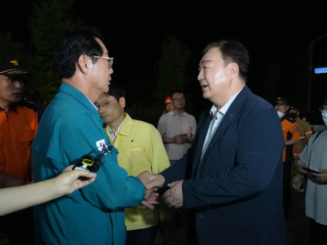 中国驻韩国使馆：邢海明大使赴韩火灾现场，协调遇难中国同胞善后工作