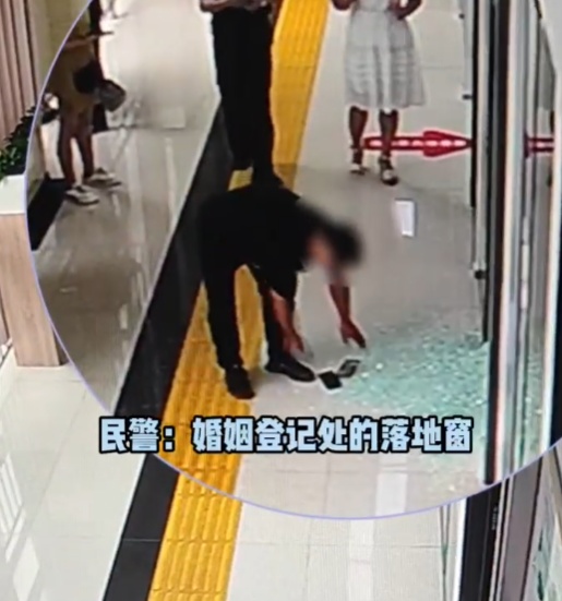 冲动是魔鬼!本是去登记处办理复婚的,结果却进了派出所... 冲动是魔鬼!本是去登记处办理复婚的,结果却进了派出所...