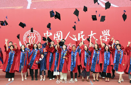 毕业照一拍真的就要分别了