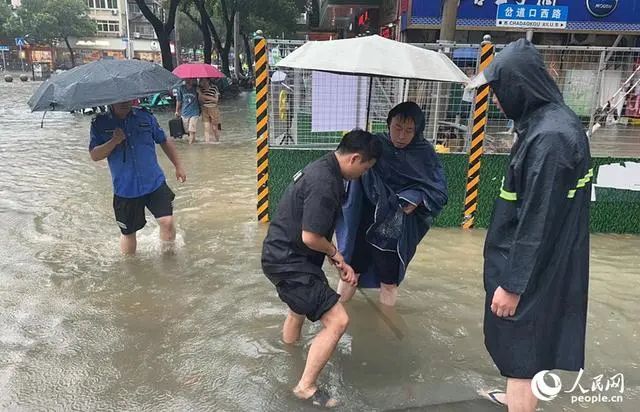 强降雨持续！江西多地告急！这一幕幕画面刷屏……