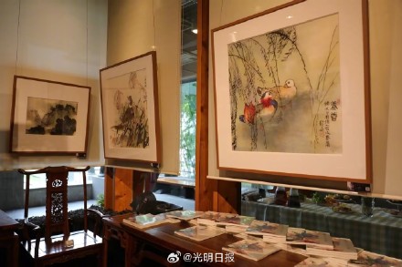透过黎明的作品看岭南画派艺术发展