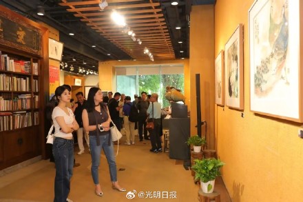 透过黎明的作品看岭南画派艺术发展