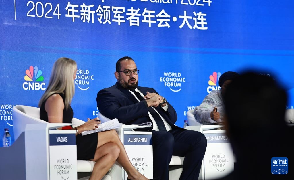 夏季达沃斯论坛丨嘉宾交流沟通畅谈未来 夏季达沃斯论坛丨嘉宾交流沟通畅谈未来