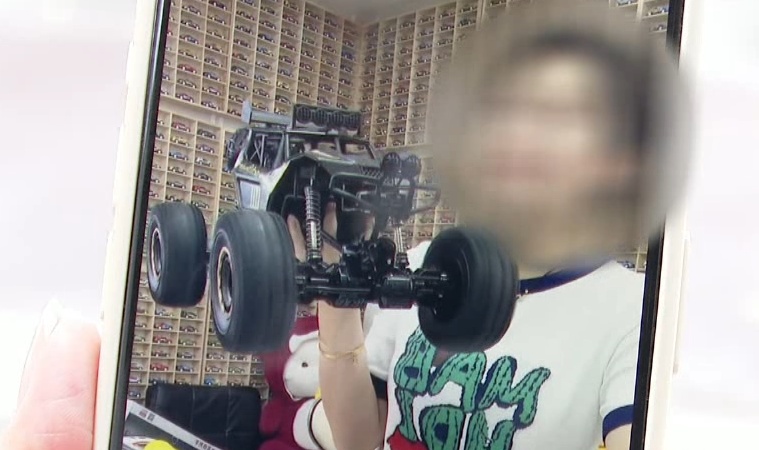 男子直播间秒杀玩具,到手后懵了…… 男子直播间秒杀玩具,到手后懵了……