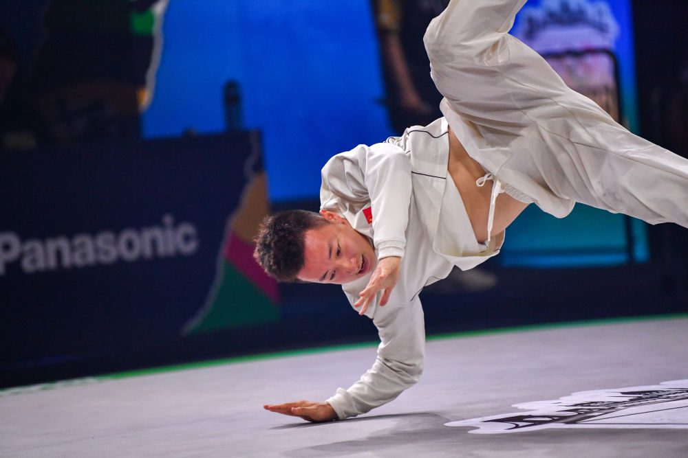 巴黎奥运会 | 霹雳舞者商小宇：奥运梦碎 热爱不灭