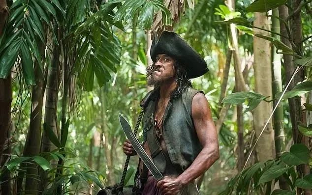 49岁男演员遭鲨鱼袭击不幸身亡 曾出演《加勒比海盗》