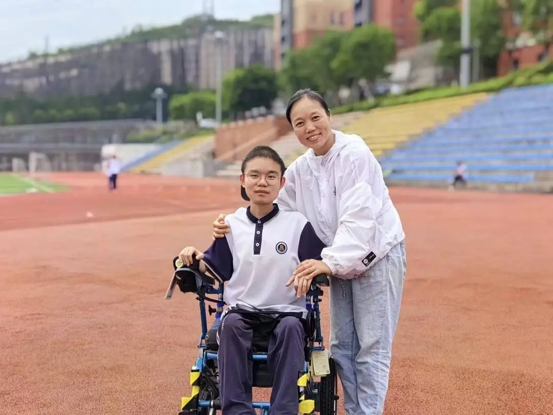 打破“活不过18岁”预言的重庆男孩,高考成绩超预期! 打破“活不过18岁”预言的重庆男孩,高考成绩超预期!