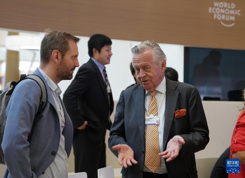 夏季达沃斯论坛丨嘉宾交流沟通畅谈未来 夏季达沃斯论坛丨嘉宾交流沟通畅谈未来