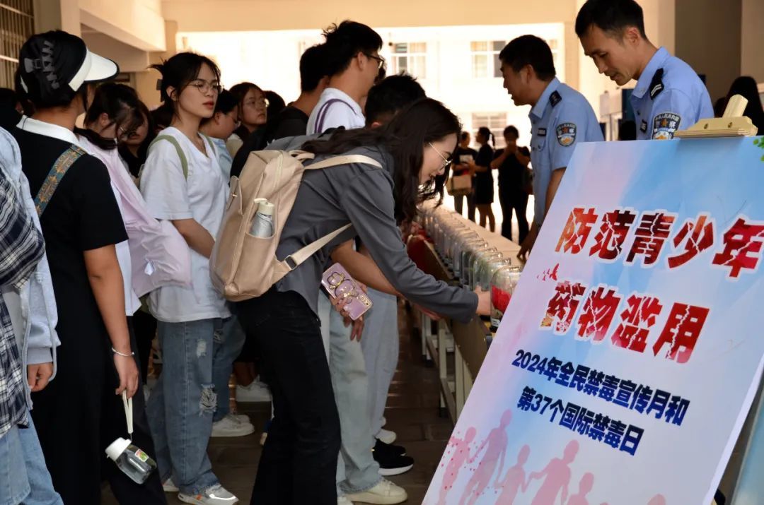 懵懂年纪就走上吸毒路，他们悔恨当初任性妄为