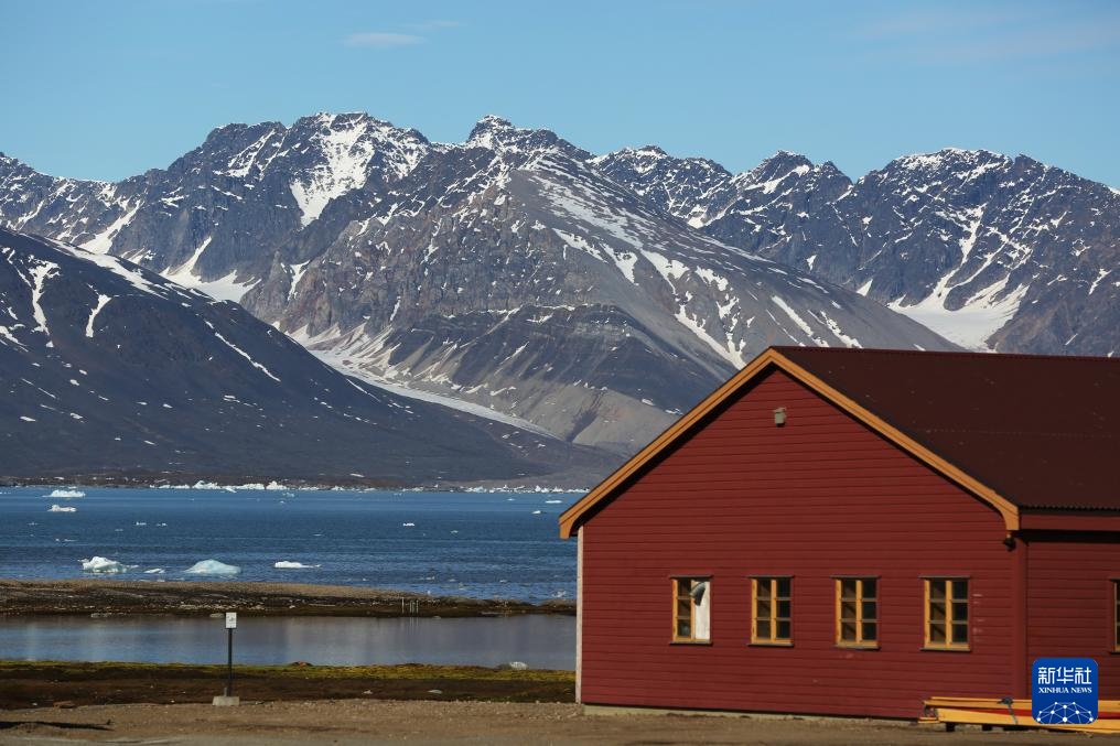 极昼下的地球最北小镇 极昼下的地球最北小镇