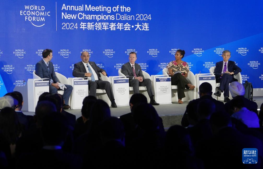 夏季达沃斯论坛丨嘉宾交流沟通畅谈未来 夏季达沃斯论坛丨嘉宾交流沟通畅谈未来