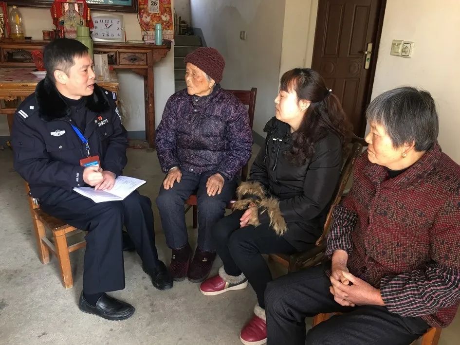 时隔65年，重逢时的一声“妈”，让所有人泪目！