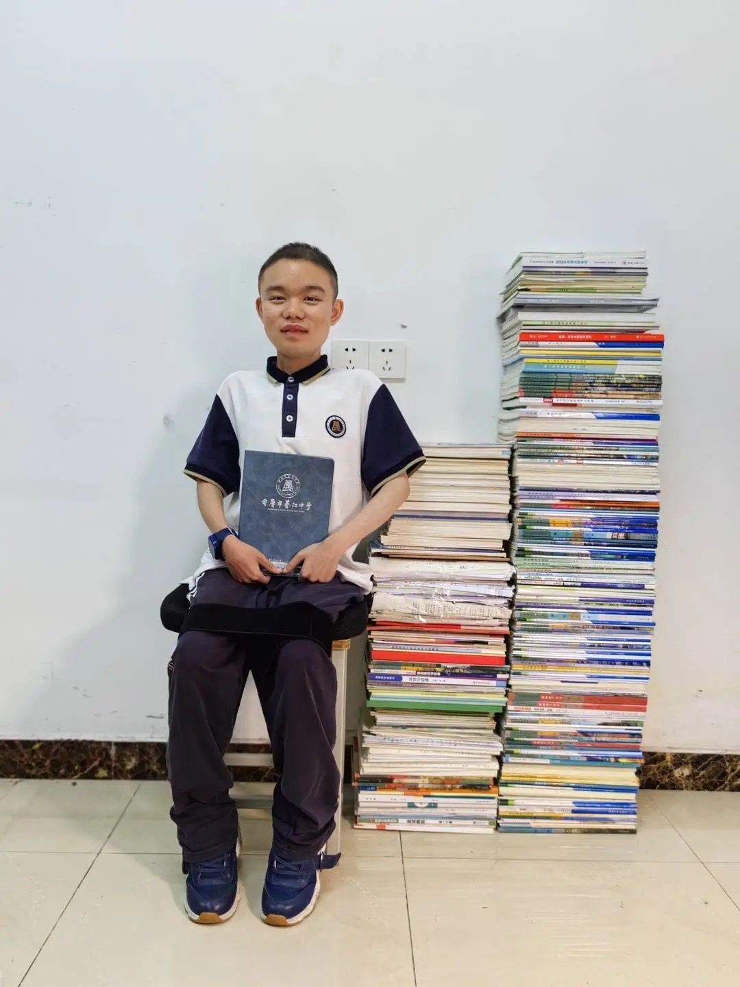 打破“活不过18岁”预言的重庆男孩,高考成绩超预期! 打破“活不过18岁”预言的重庆男孩,高考成绩超预期!