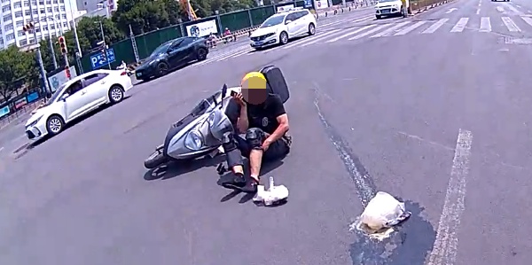 “公主抱”、开路“骑士” 都是他们