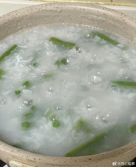 超下饭!四川人夏季餐桌标配稀饭 超下饭!四川人夏季餐桌标配稀饭