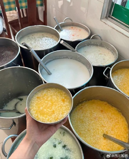超下饭!四川人夏季餐桌标配稀饭 超下饭!四川人夏季餐桌标配稀饭