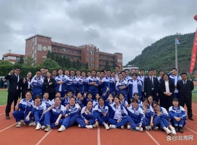 全班49人48个高考过600分,大部分来自山村 全班49人48个高考过600分,大部分来自山村