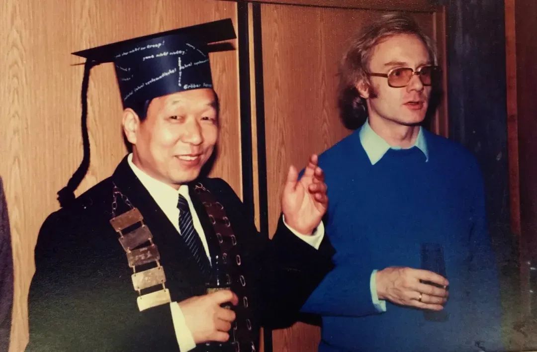 “老太太来，老太太来！” 顶尖科学家的平凡爱情