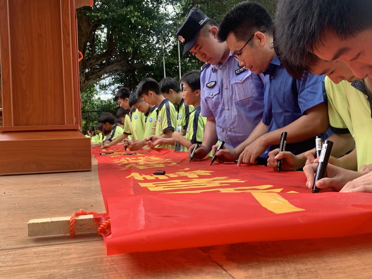 广西出入境边防检查总站全方位筑牢禁毒防线