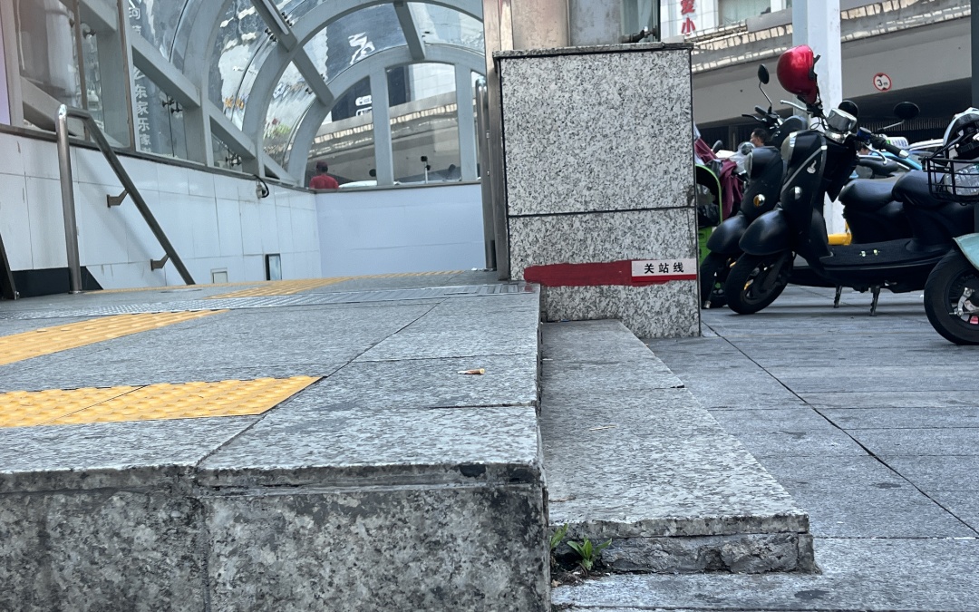 地铁如何防止洪水“入侵”→