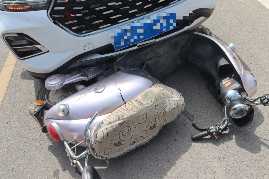 家长注意!未成年人这个行为很危险! 家长注意!未成年人这个行为很危险!