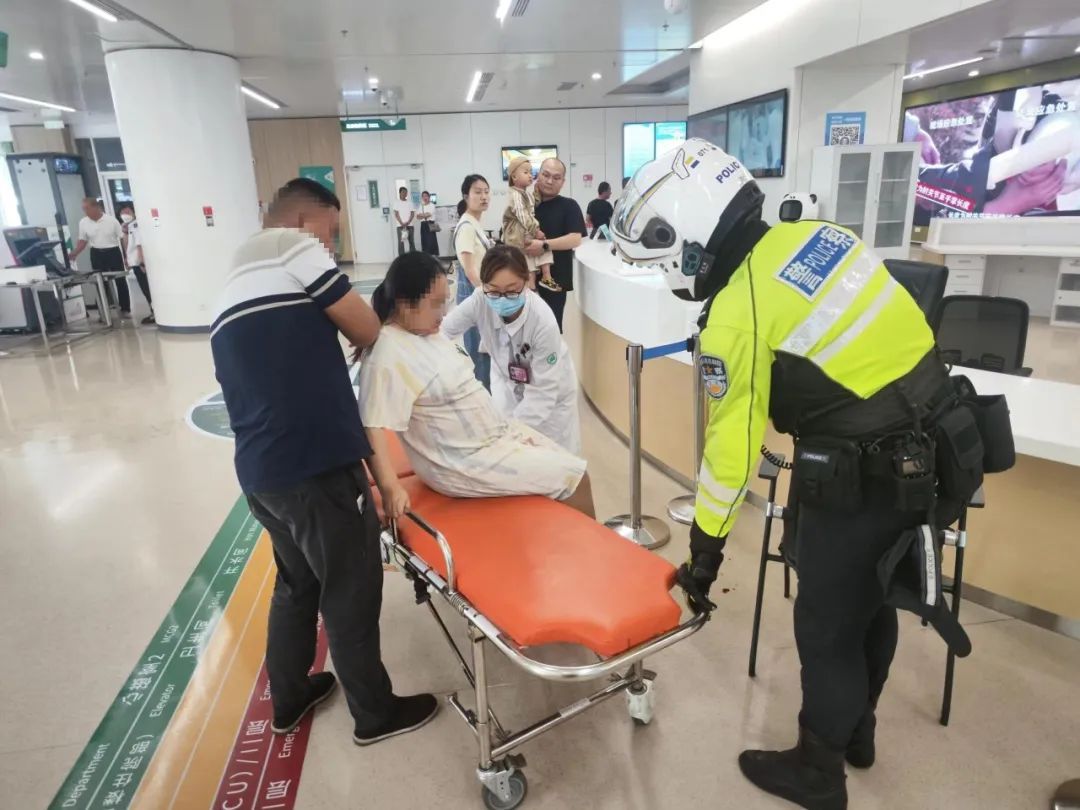 “公主抱”、开路“骑士” 都是他们