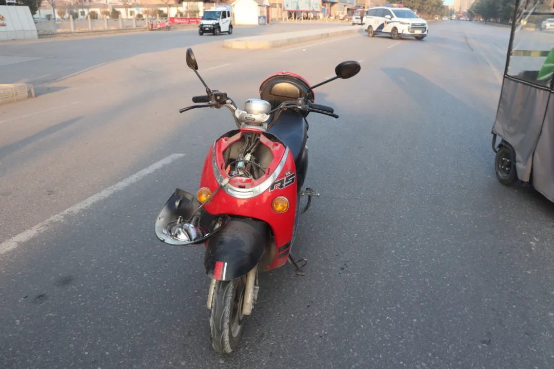 家长注意!未成年人这个行为很危险! 家长注意!未成年人这个行为很危险!