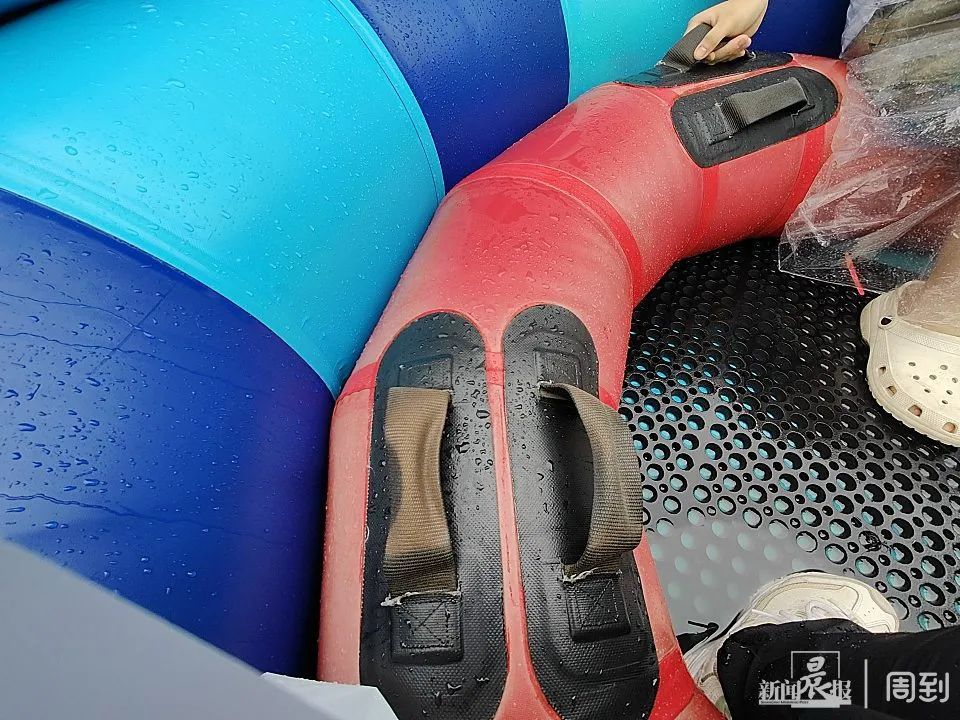 黄梅天太难了!不仅迪士尼,上海另一家乐园的把手也“馊了”?回应:每天都消杀 黄梅天太难了!不仅迪士尼,上海另一家乐园的把手也“馊了”?回应:每天都消杀