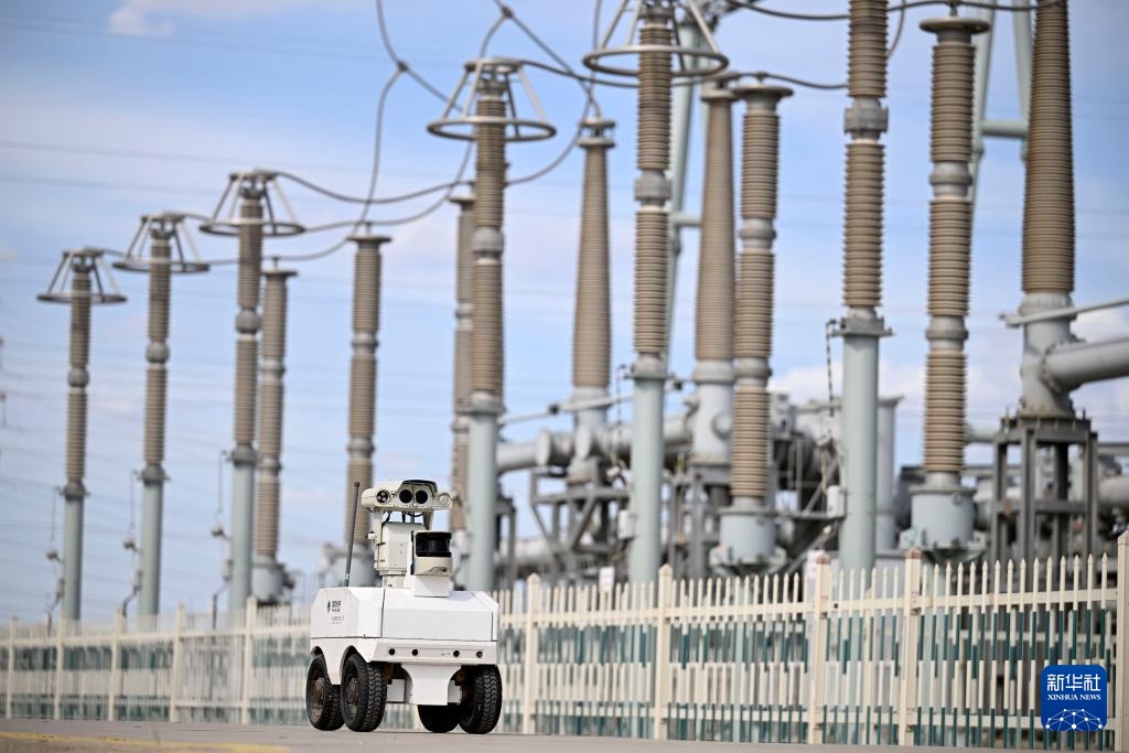 智能巡检 护航电网迎峰度夏