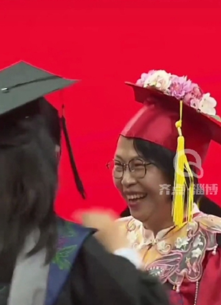 盘点今年高校毕业典礼出圈名场面