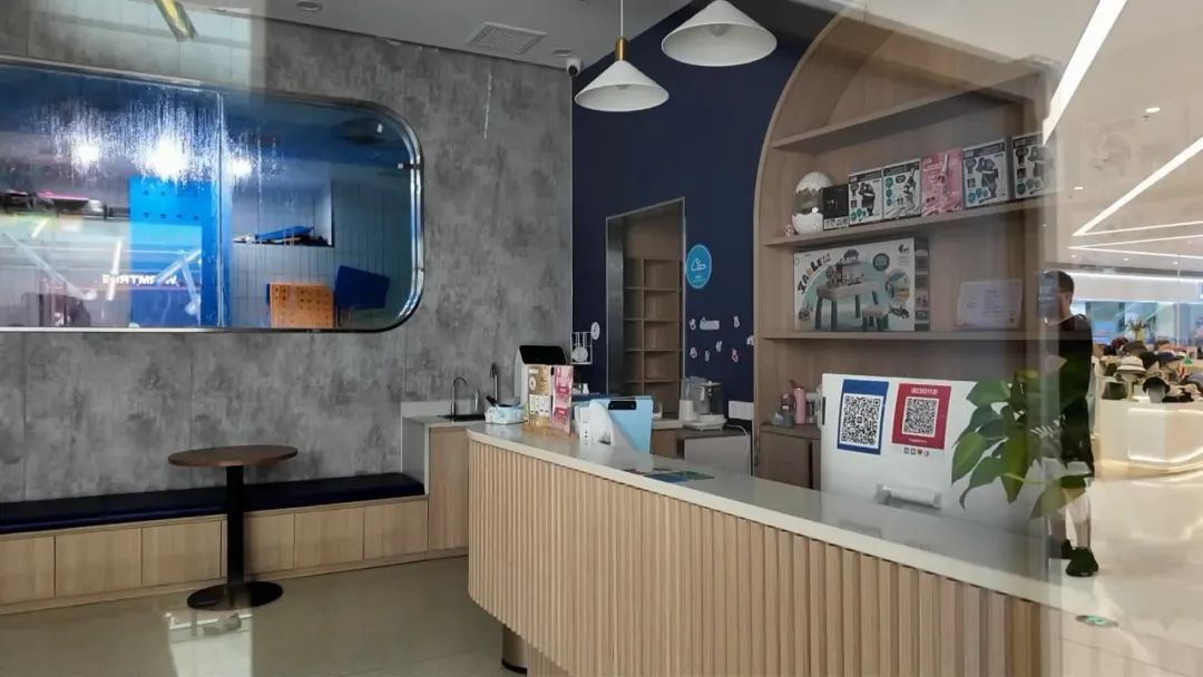 又一家突然暴雷“闭店”！600多人集体维权