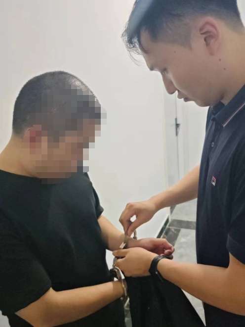 跳河救人后，他对妻子撒了个谎……