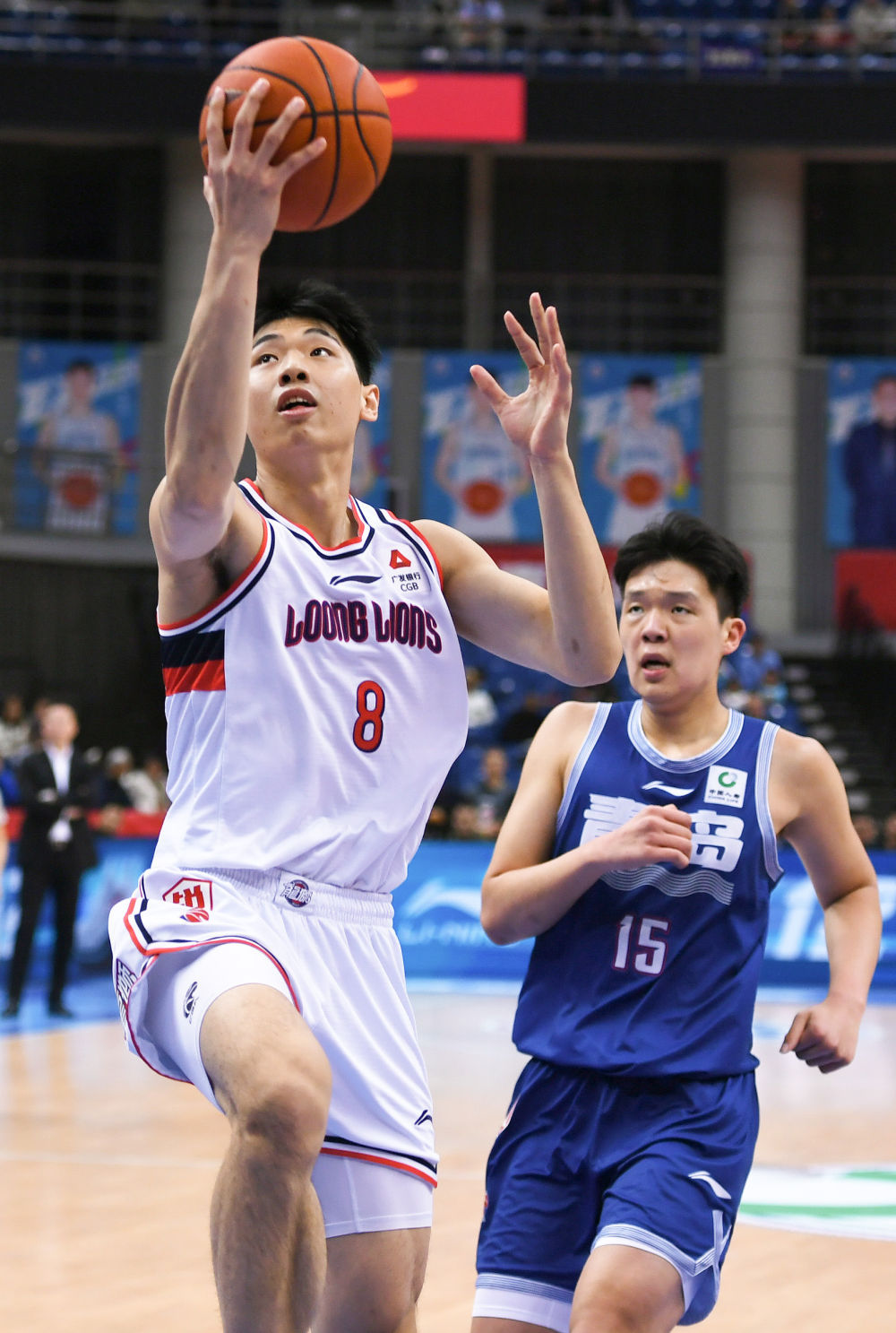 NBA选秀大会：老鹰队状元签选中里萨谢 崔永熙落选