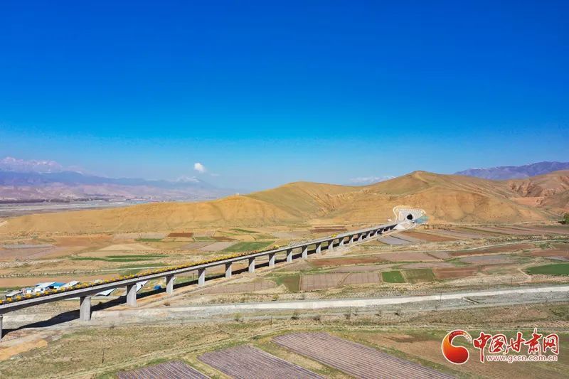 官宣!兰张高铁兰武段明日开通运营 官宣!兰张高铁兰武段明日开通运营