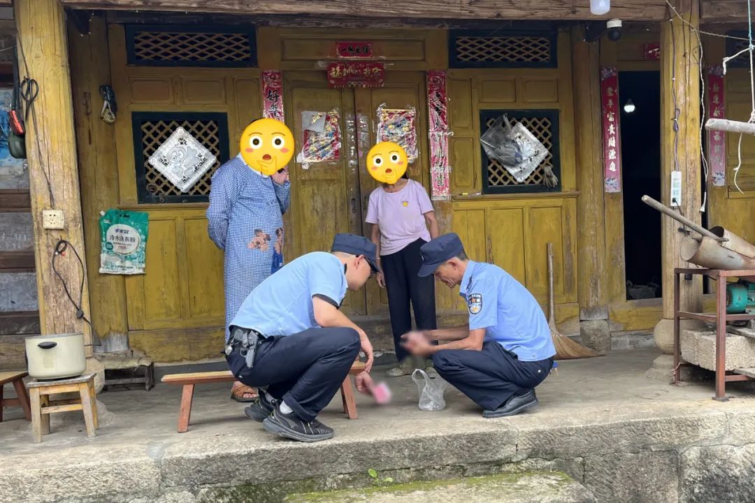 民警帮七旬老人寻回“被盗”现金 民警帮七旬老人寻回“被盗”现金