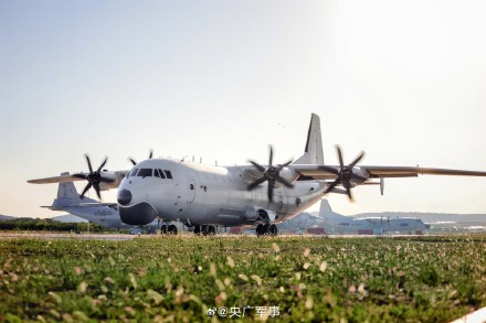 海军航空兵多机型飞行训练大片