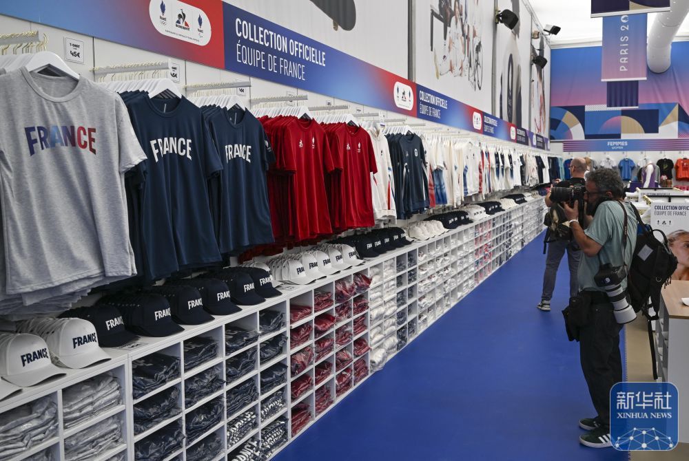巴黎奥运会|探访巴黎奥运会官方特许商品旗舰店 巴黎奥运会|探访巴黎奥运会官方特许商品旗舰店